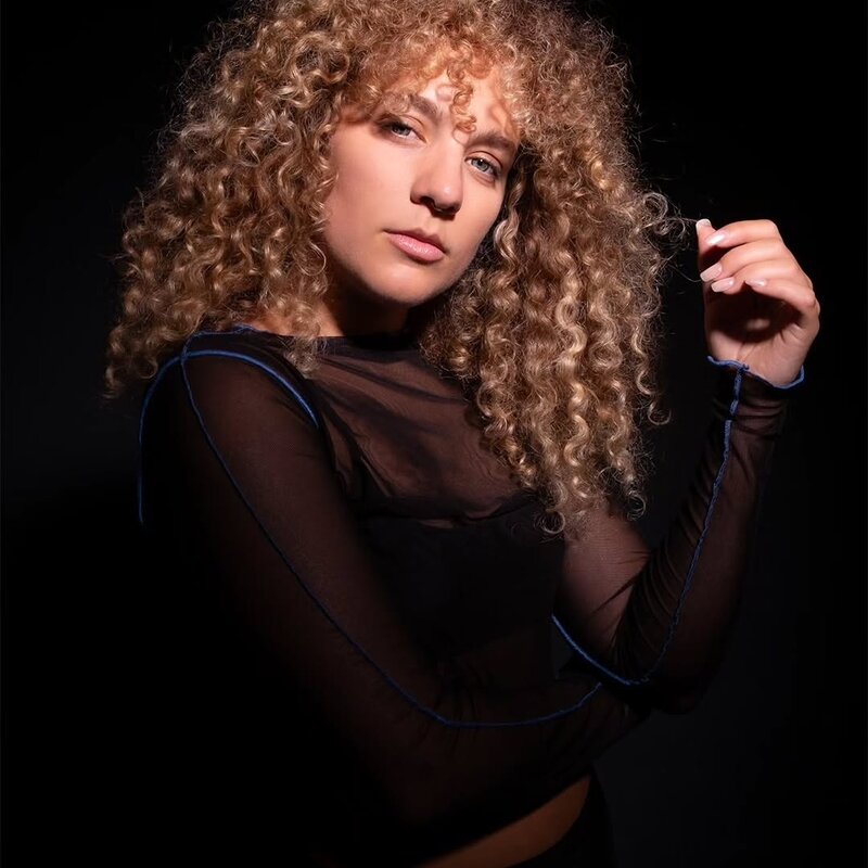 Curly Lisa